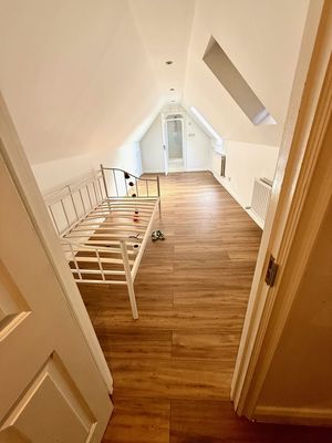 Guest Bedrooom with ensuite- click for photo gallery